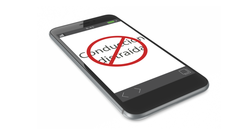 Smartphone displaying 'Conducci&oacute;n distra&iacute;da' with a red crossed-out circle symbol.