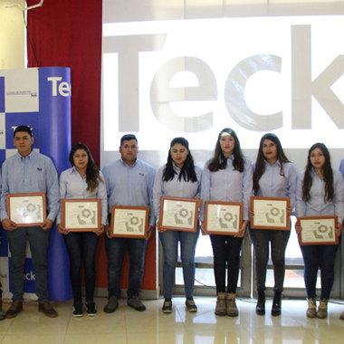 Empowering Female Apprentices through Experiential Learning 